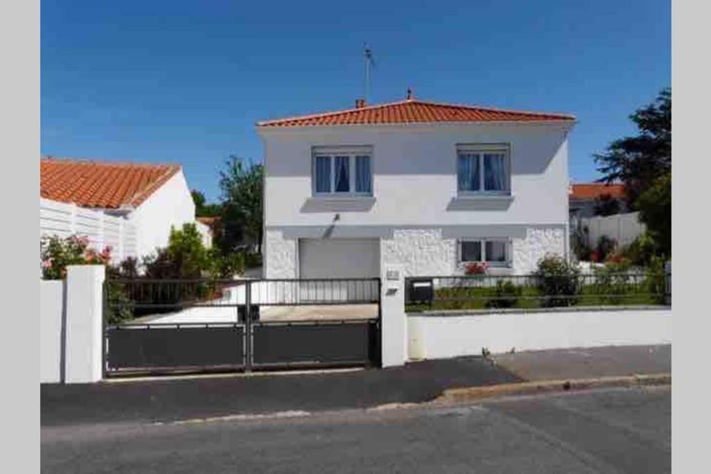 Charmante Maison idéalement située Saint-Gilles-Croix-de-Vie Esterno foto